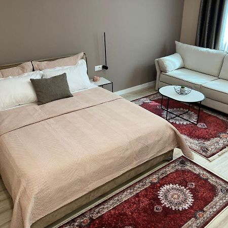 Smart Home , Lovely Apartment In Tiranë Luaran gambar