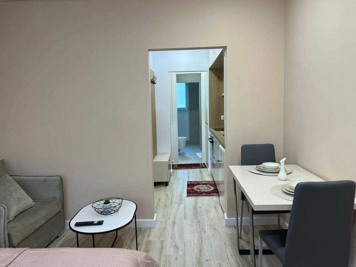 Smart Home , Lovely Apartment In Tiranë Luaran gambar